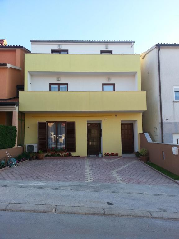Milos Apartment Pula Quarto foto